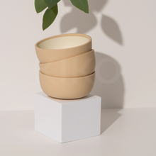 Load image into Gallery viewer, Suction silicone bowl and lid Sand Kiko the label