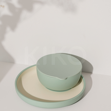 Load image into Gallery viewer, Silicone suction bowl and lid I Sage - Kiko the label
